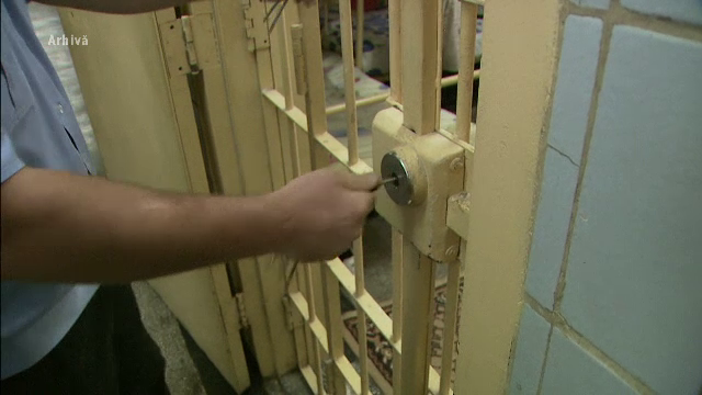 În plin scandal, angajații din penitenciare cer să fie dotați cu camere video