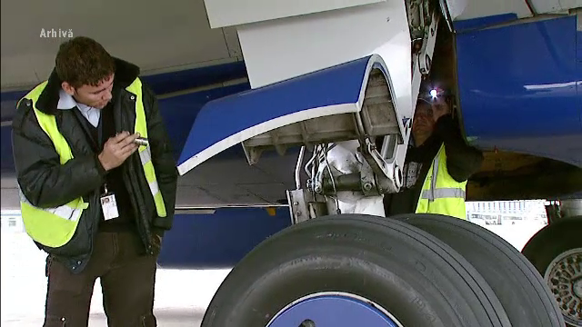 Noi detalii în cazul avionului întors pe Otopeni. Discuția pilotului cu turnul de control