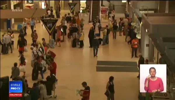 Panică la bordul unui avion Ryanair București-Dublin. Pilotul s-a întors din drum după un zgomot puternic