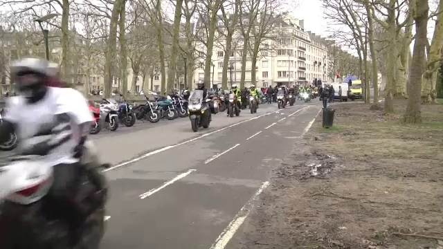 Protest cu mii de persoane, în Franța, din cauza unei interdicții rutiere