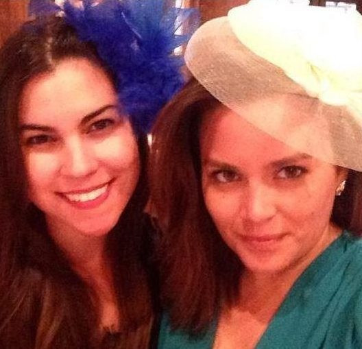 O profesoară lesbiană a fost concediată la doar o zi după ce s-a căsătorit