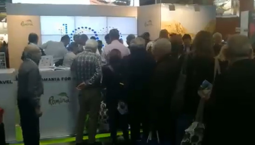 Italienii au stat la coadă să guste din sarmale la Târgul Internațional de Turism de la Milano