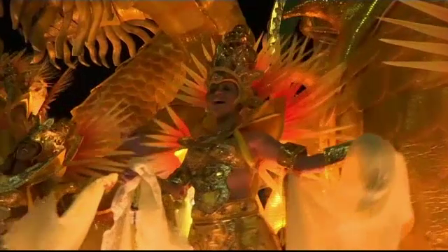 Prima paradă a școlilor de samba la Carnavalul de la Rio. Spectacolul a fascinat mii de oameni