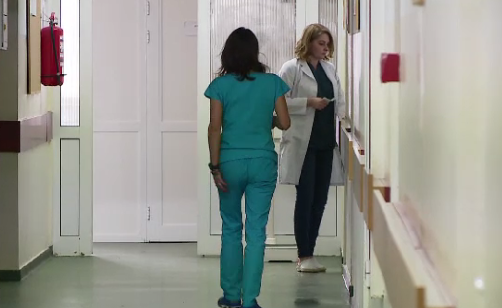 Prefectul din Botoșani solicită sprijin pentru angajarea de medici şcolari