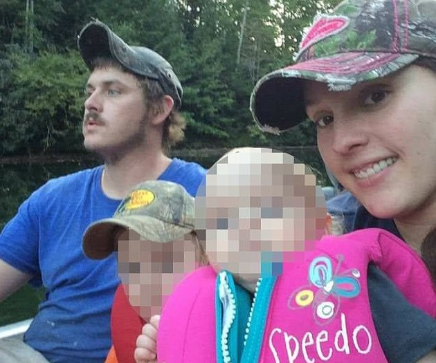 Copil de 3 ani mort, după ce ambulanța în care se afla a fost lovită puternic de un șofer beat