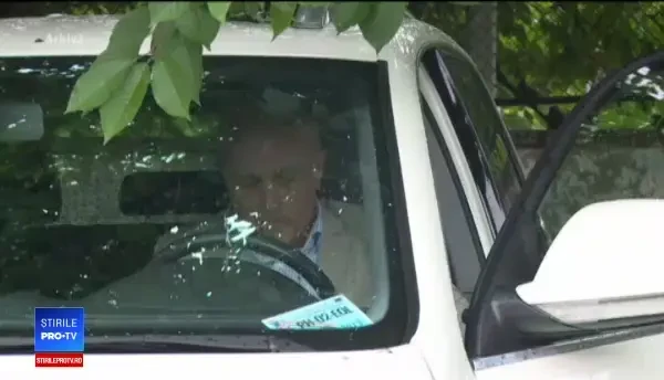 Vlad Cosma este plecat din țară, anunță sora sa. Marți trebuia să se prezinte la DNA