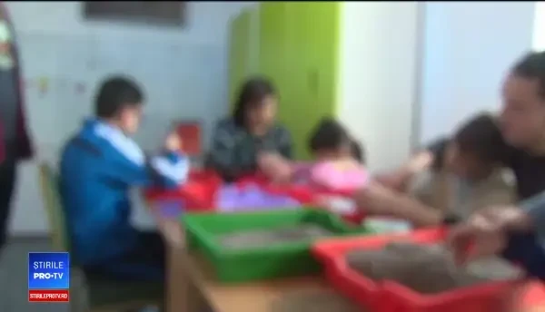 Copiii cu autism au de suferit din cauza revoluției fiscale. ONG-urile, împiedicate să îi ajute