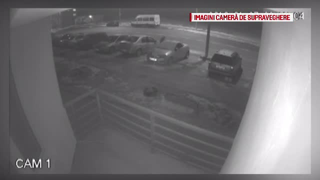 De câteva săptămâni, taie cauciucurile mașinilor din oraș. Poliția încă nu l-a identificat