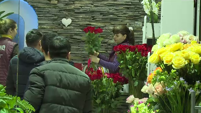 Românii au plătit, în medie, 225 lei pentru cadoul de Sf. Valentin. Cele mai vândute produse