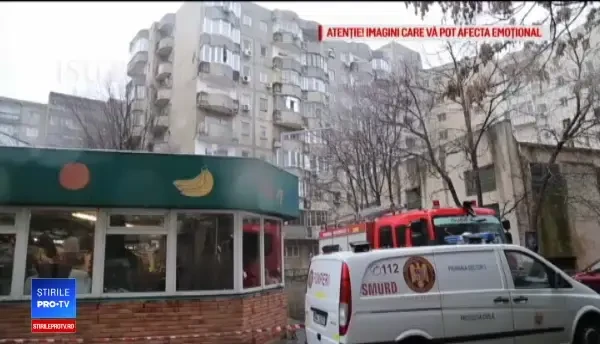 O femeie care amenința că se aruncă de la etajul 6, salvată după 12 ore: I-a distras atenția și a împins-o în interior