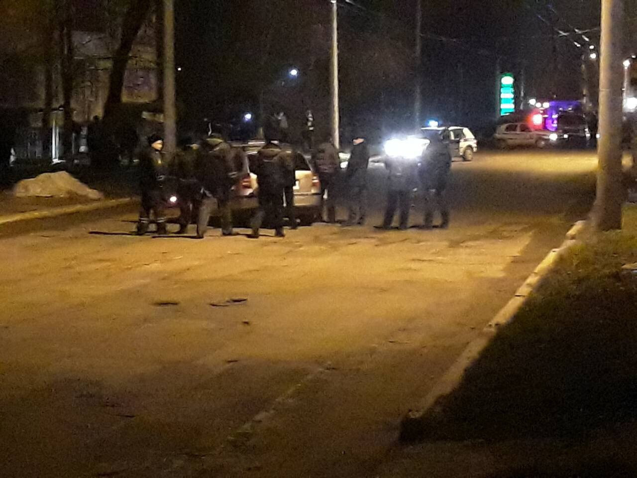 Un şofer de 65 de ani din Moldova a călcat un pieton, apoi l-a împuşcat. Unde se grăbea