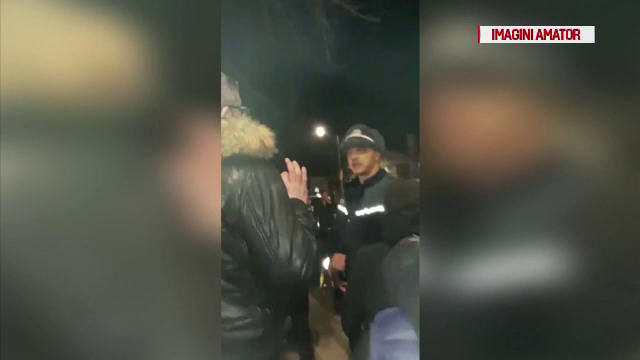 Țiganii care au agresat doi polițiști la un priveghi, arestați