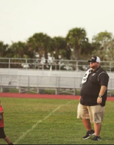 Atacul de la liceul din Florida: A murit ca un erou, după ce și-a folosit trupul pe post de scut, ca să protejeze elevii