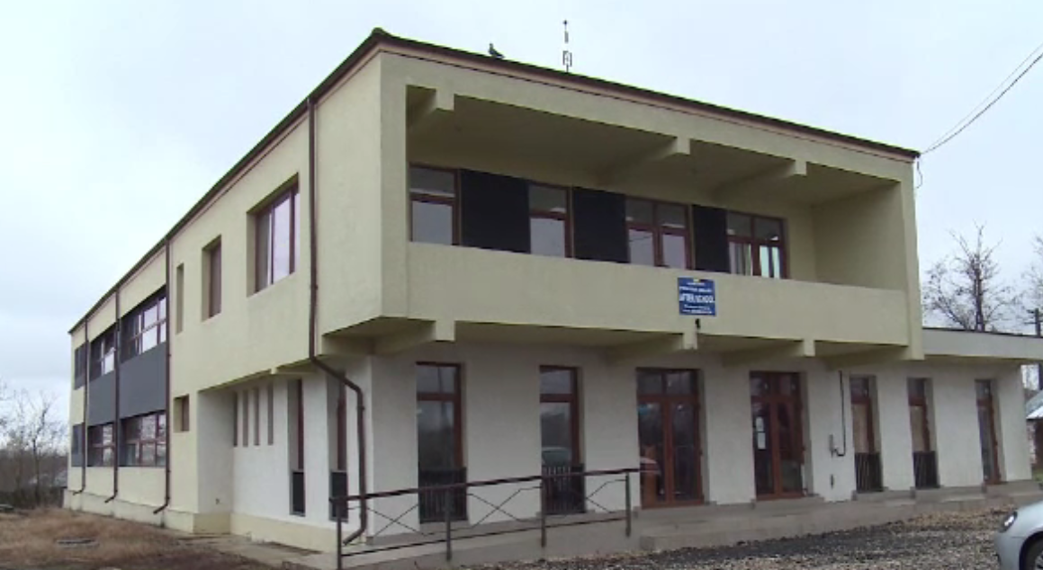 Au plătit 400.000 de euro pentru un afterschool, dar nu au bani pentru utilități și salarii