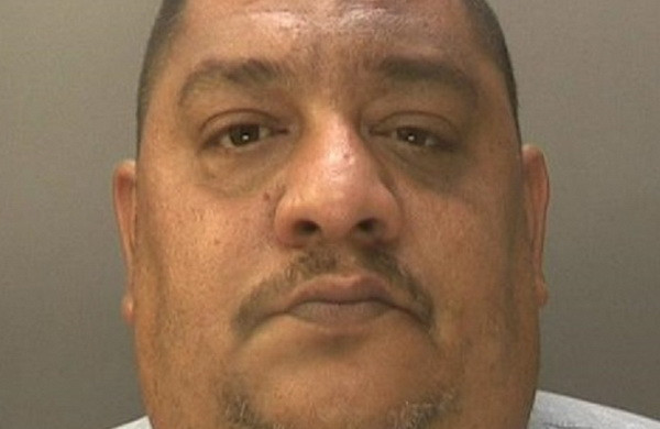 ”Sclavi” români în Anglia, ținuți în mizerie și cu bani puțini. ”Șeful” lor, tot român, condamnat