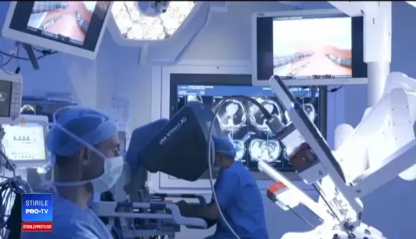 (P) Ponderas Academic Hospital aduce primul Program de Chirurgie Minim Invazivă și Robotică din România