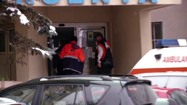 Adolescentă de 16 ani, bănuită că şi-a ucis bebeluşul abia născut. Ce vârstă avea tatăl