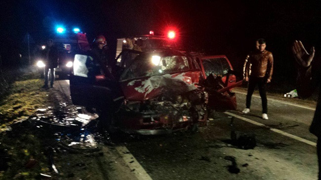 O fetiţă de şase ani a decedat într-un accident în care au fost implicate două autoturisme