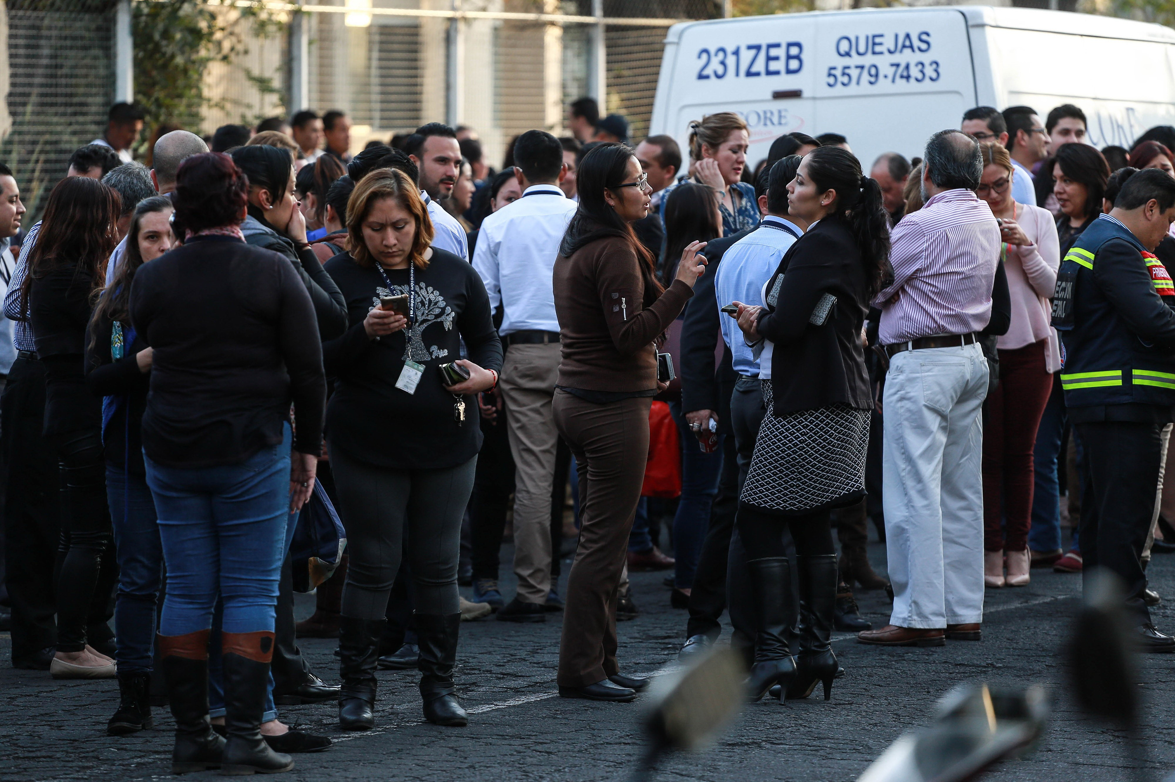 Nou cutremur cu magnitudinea de 6,1 produs în Mexic. Oamenii au ieșit panicați pe străzi