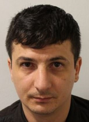 Falsificatori români închiși în UK. Fraudă cu acte contrafăcute pe numele fostului premier britanic