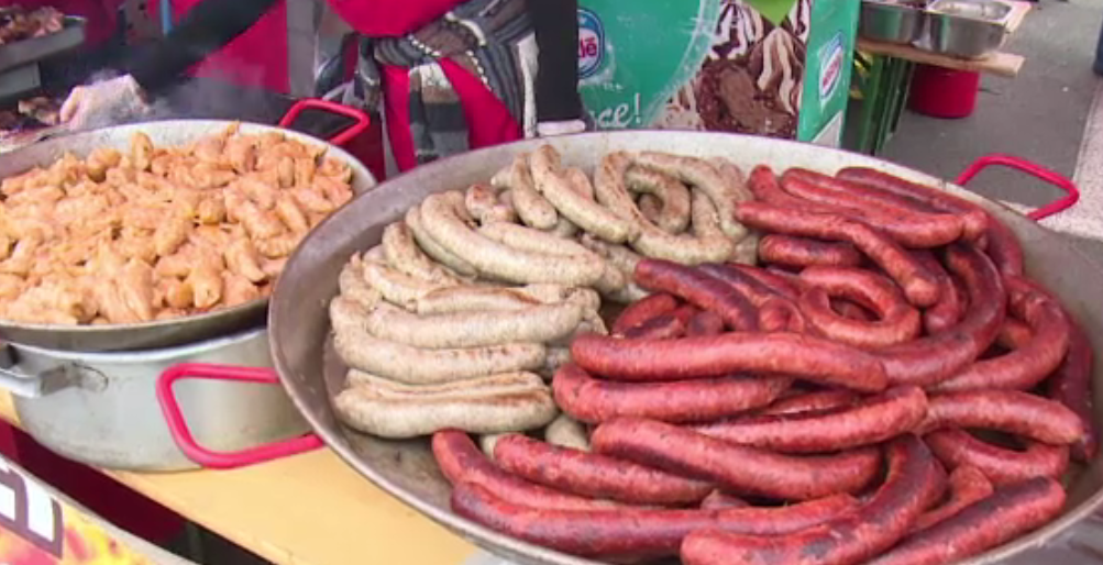 Întrecere în prepararea cărnii de porc la Oradea. ”Porcu-i bun oricând”