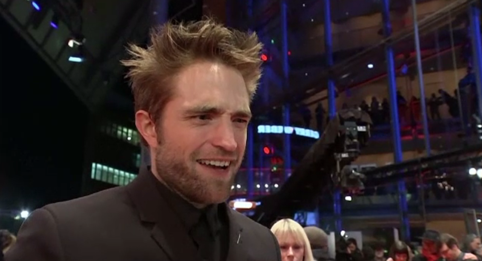 Celebrul actor Robert Pattison, prezent în cea de-a doua zi a festivalului de film de la Berlin