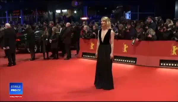 Celebrul actor Robert Pattison, prezent în cea de-a doua zi a festivalului de film de la Berlin