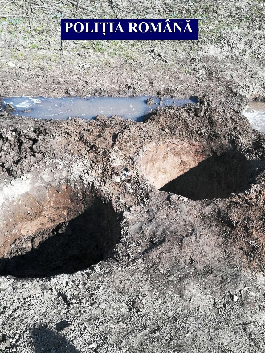 Constănțeni cercetați după ce au descoperit vase vechi de aproape 2.000 de ani, pe care le-au dus acasă