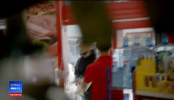 Rapperul Drake a donat 1 milion de dolari și a filmat reacțiile oamenilor. VIDEO