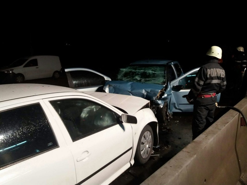 Un mort şi cinci răniţi, între care doi copii, într-un accident petrecut în Hunedoara