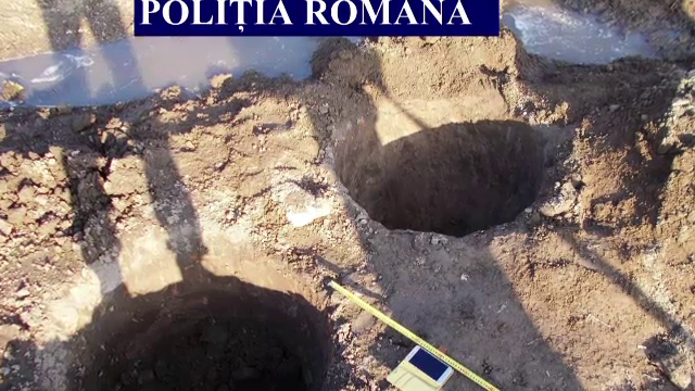 Dosar penal pentru doi bărbați care au găsit vase de lut din secolul al III-lea, într-o zonă arheologică