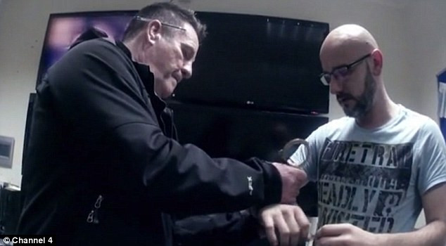 Detectiv englez, arestat după ce a încercat să șantajeze un bărbat. VIDEO