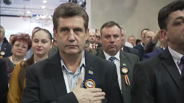 Guvernul le promite primarilor OUG pentru salariile restante. Edilii cer şi pensii speciale