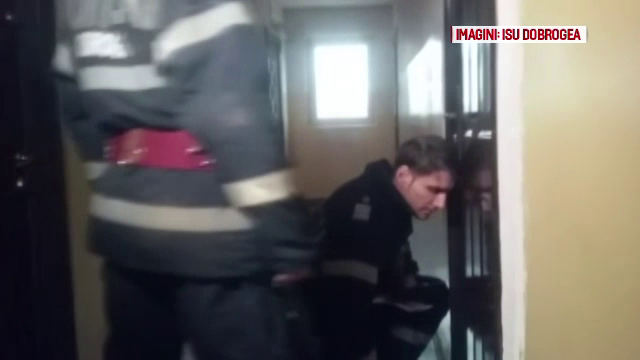 Pompierii constănțeni, chemați să salveze un copil de 5 ani, încuiat de mamă în casă