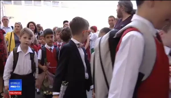 Elevii au parte de multe vacanțe în viitorul an școlar. Decizia a creat nemulțumiri