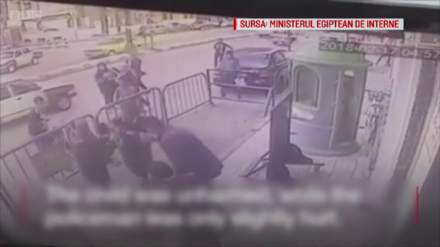 Scene incredibile în Egipt. Un polițist a reușit să prindă un copil căzut de la etajul 3 al unei clădiri