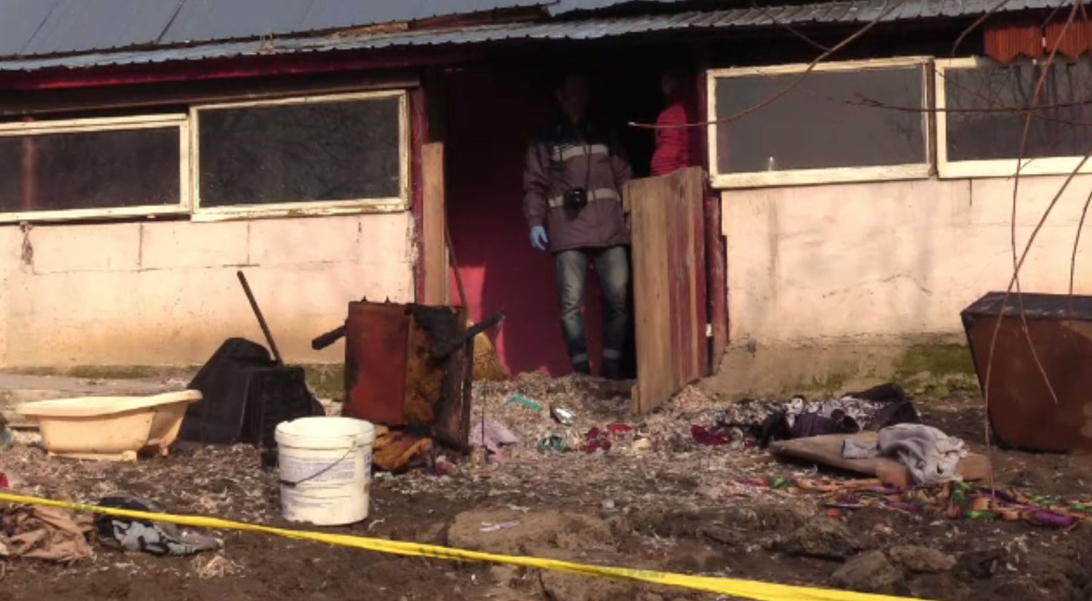 Doi minori au ajuns cu arsuri grave la spital dintr-o greșeală a tatălui. ”Nimic intenționat”