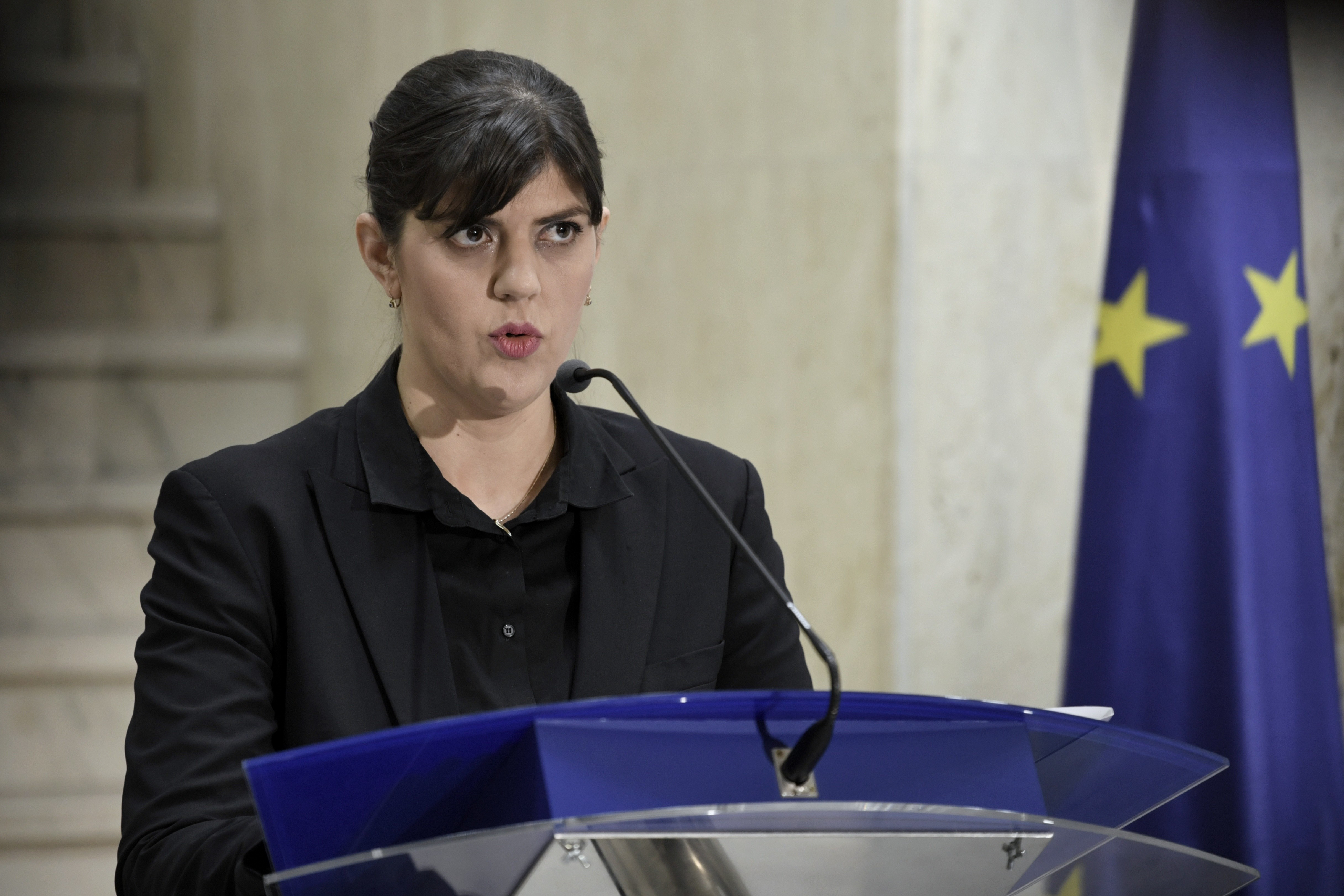 Financial Times: Luptele anticorupţie din România arată limitele influenţei Uniunii Europene. Kovesi, sub presiune