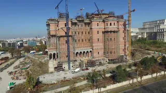 Cum se împarte bugetul Primăriei Capitalei pe 2018. Catedrala Neamului n-a fost uitată