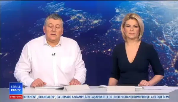 Incident terifiant în trafic. Un bolovan uriaș s-a desprins de pe un versant