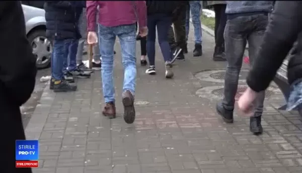 Un elev din Botoșani a ajuns la spital, după ce s-a bătut cu un coleg în toaleta școlii