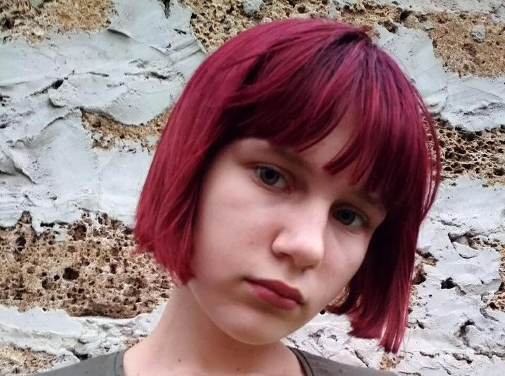 Fetiță de 12 ani, sfâșiată de o haită de câini în timp ce se îndrepta spre casă