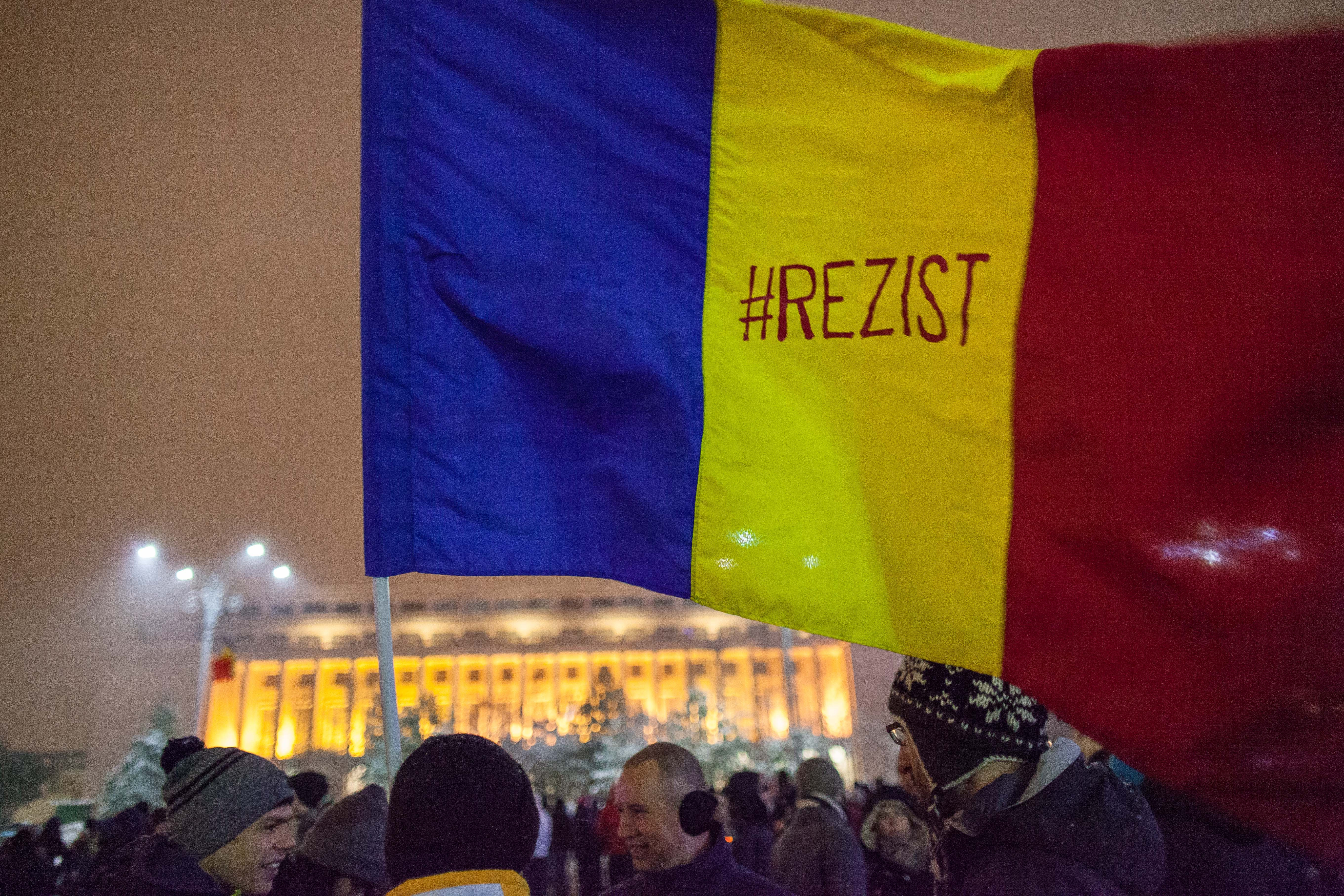 Proteste anunţate în această seară în Piaţa Victoriei din Capitală pentru susţinerea DNA