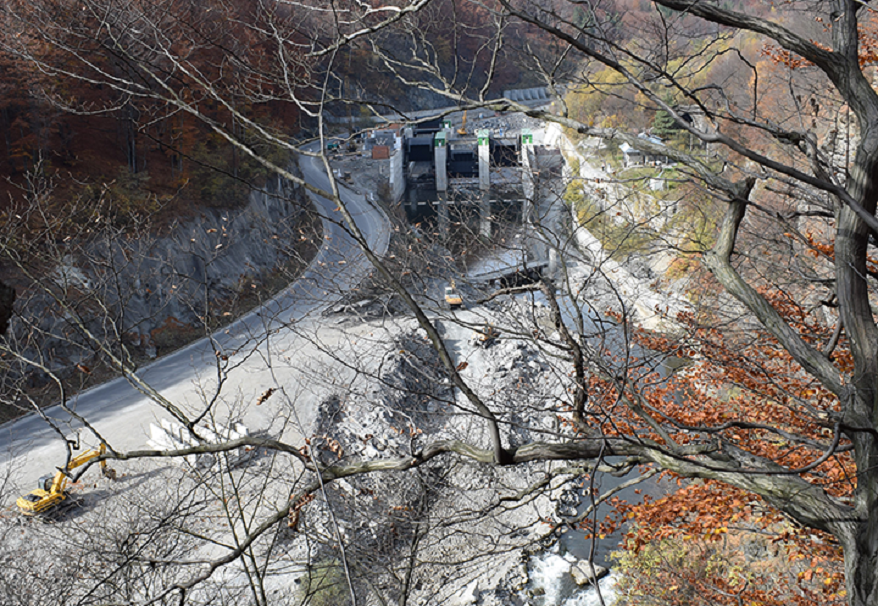 Planul prin care statul român voia să treacă Jiul prin conductă. 155 de milioane de euro pe un proiect ilegal