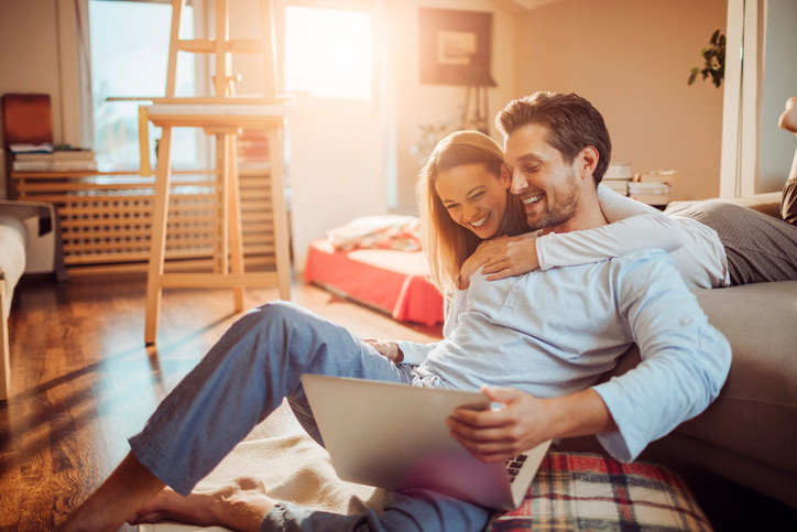 Cadourile pe care le oferă românii de Dragobete. Obiectele care au ajuns pe lista neagră