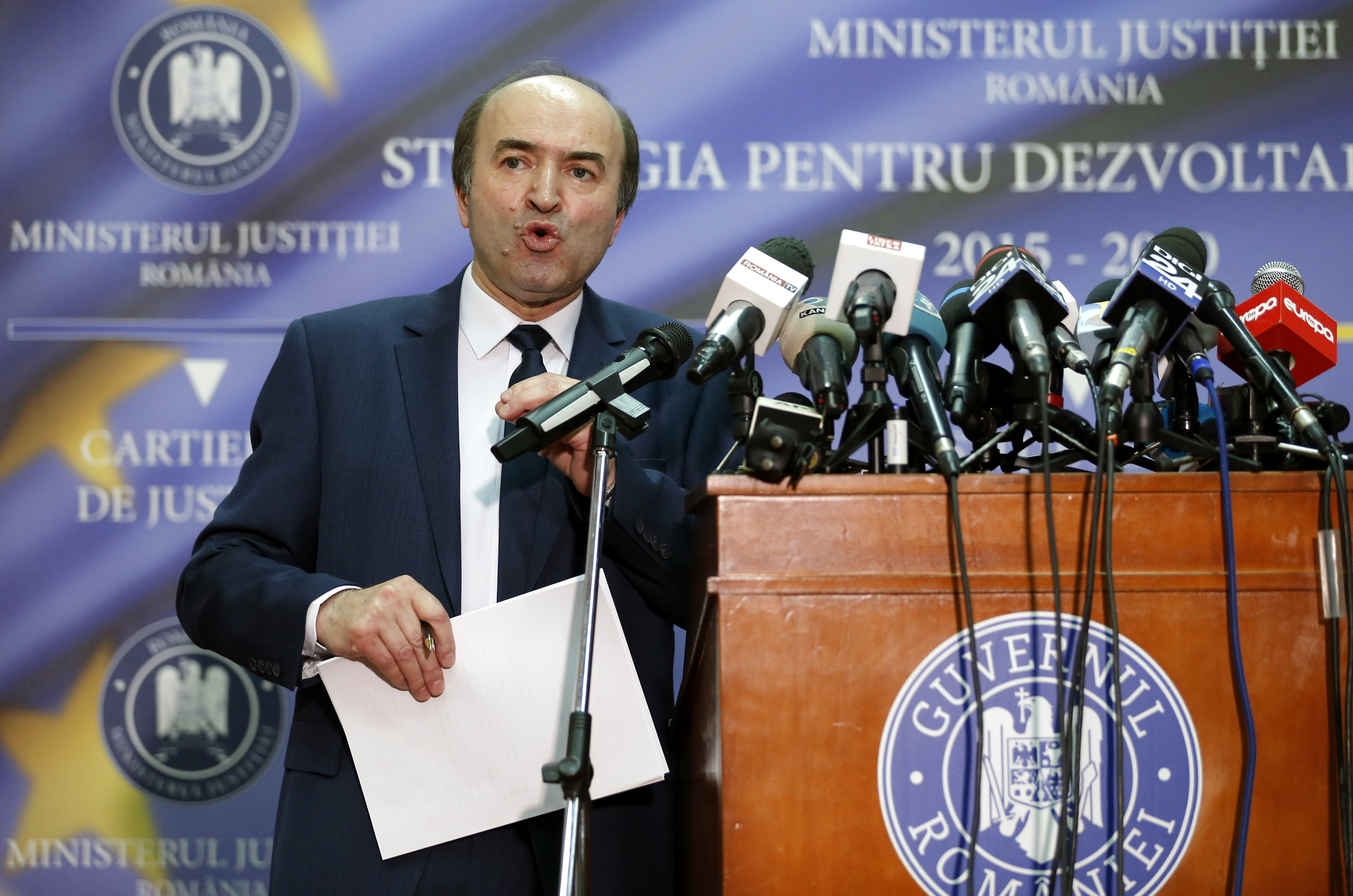 Tudorel Toader, despre transferul deținuților de la Penitenciarul din Iași: „Nu a fost vorba de evacuare de urgență”