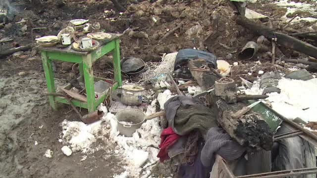 Un bătrân a ars de viu în casă, cu câinele în braţe. Animalul nu a vrut să se salveze fără stăpân