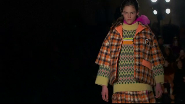 Săptămâna modei de la Milano. Colecții cu motive folclorice și artistice