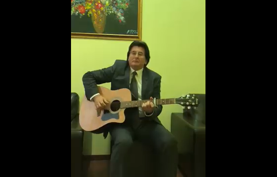 Primul Timișoarei, pe Facebook: ”Dedicație hater-ilor mei. Compoziție proprie a mea”