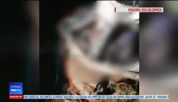 A murit aproape de casă după ce a intrat într-un stâlp. Maşina s-a făcut bucăţi